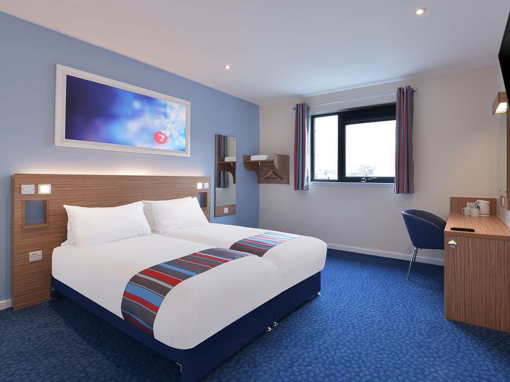 Travelodge Aberdeen Central Justice Mill Room photo